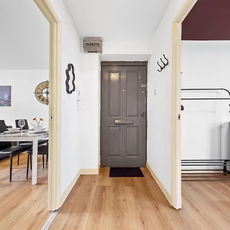 City Centre Fbs Spacious Flat Londen Buitenkant foto