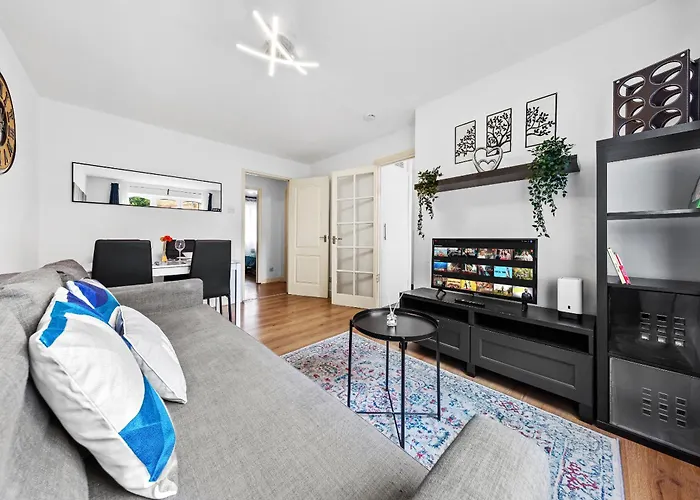 City Centre Fbs Spacious Flat
